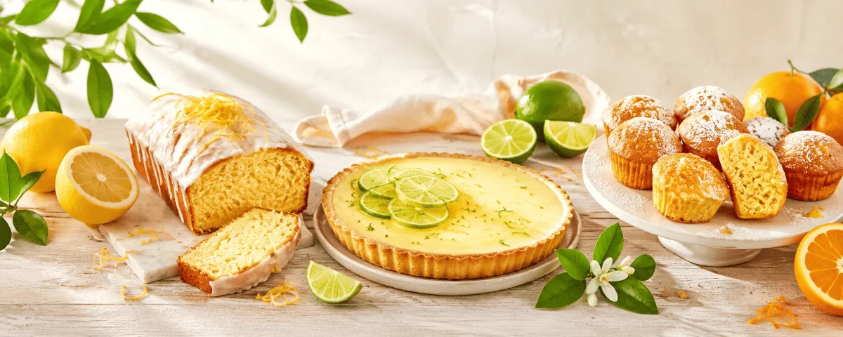 Kuchen und Gebäck mit essbaren Zitrusschalen